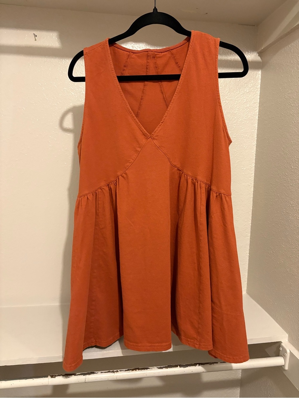 Sleeveless V-Neck Swing Tank Top Tunic in Burnt Orange